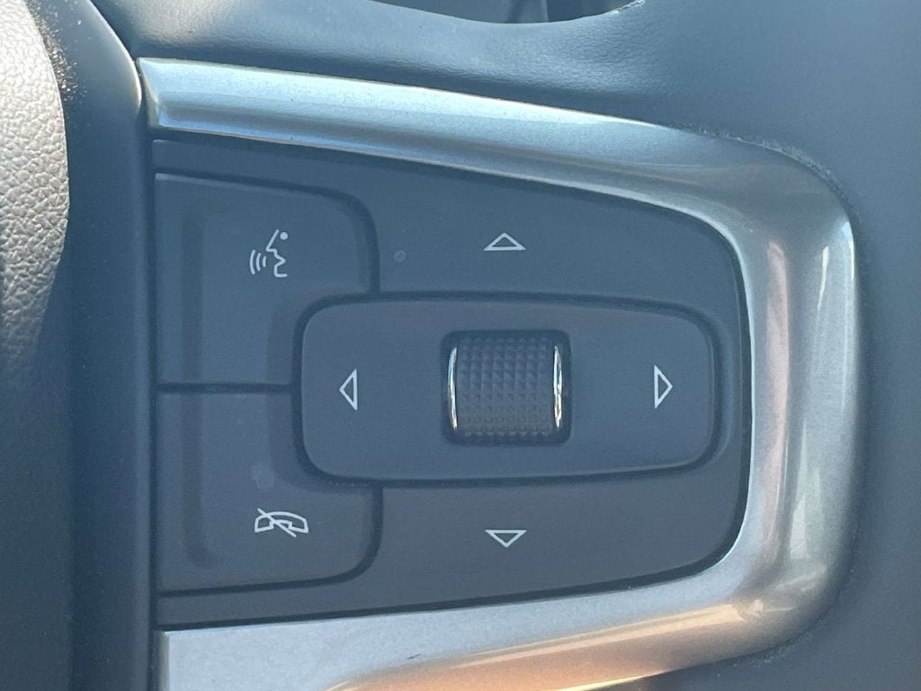 2023 Chevrolet Silverado 1500 4WD Crew Cab Short Bed LTZ