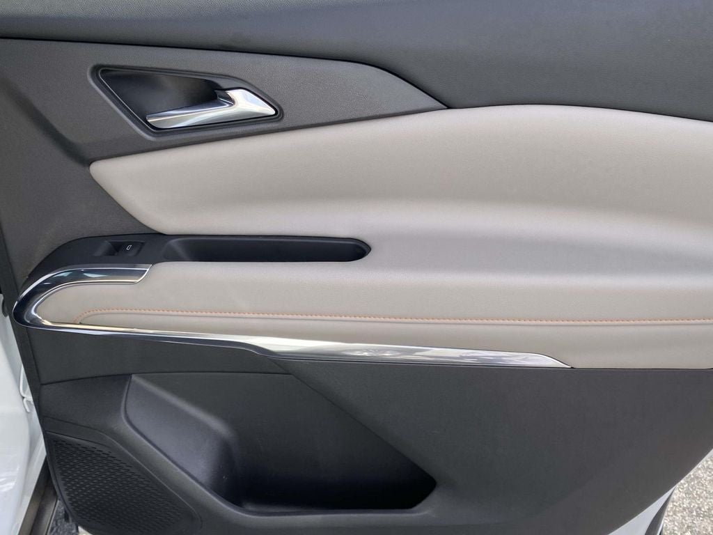 2025 Chevrolet Traverse FWD LT
