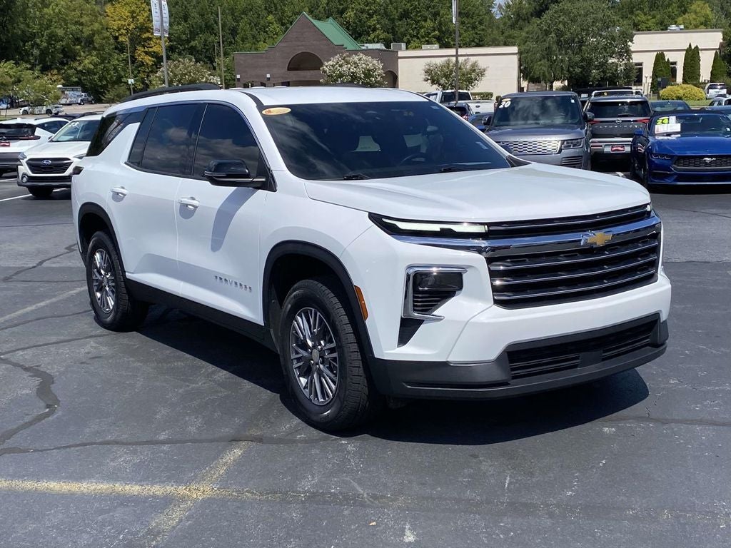 2025 Chevrolet Traverse FWD LT