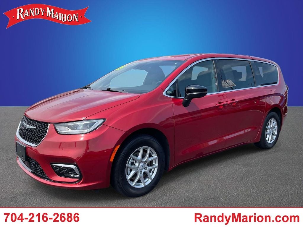 2025 Chrysler Pacifica Select