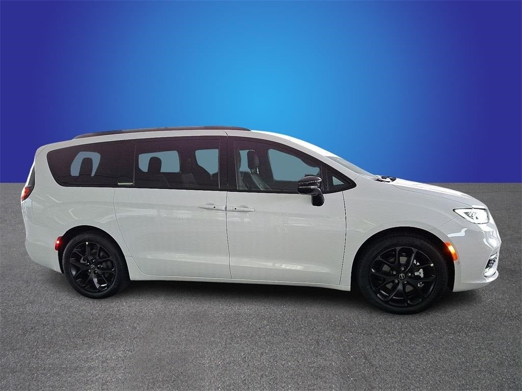 2026 Chrysler Pacifica PACIFICA LIMITED