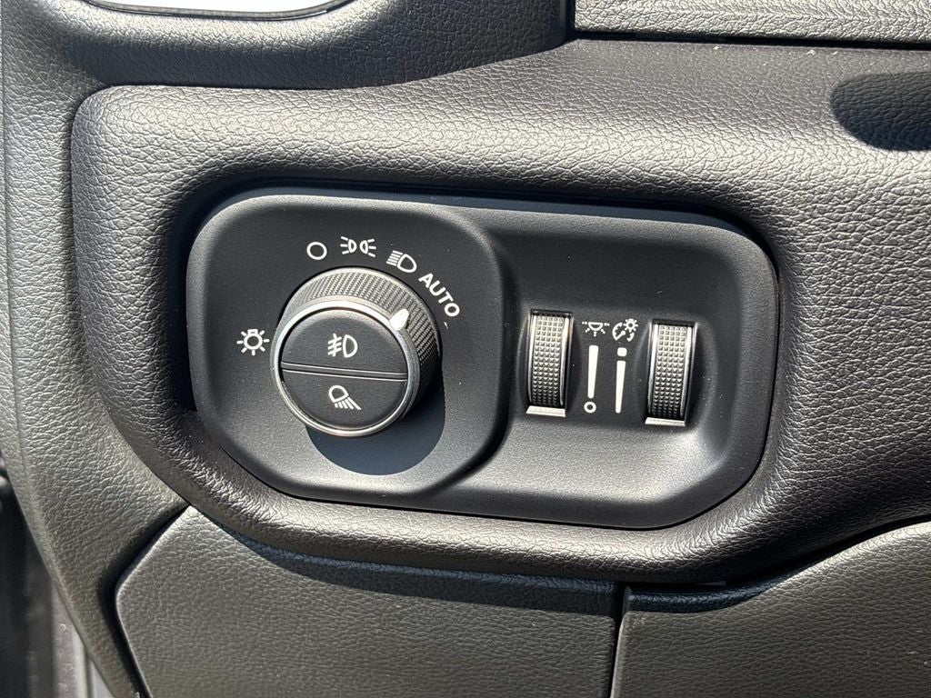 2024 RAM 2500 Laramie Crew Cab 4x4 6'4' Box