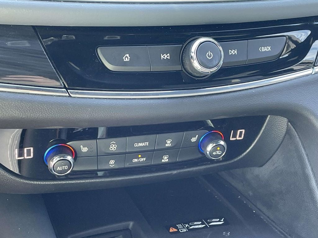 2024 Buick Enclave Essence AWD