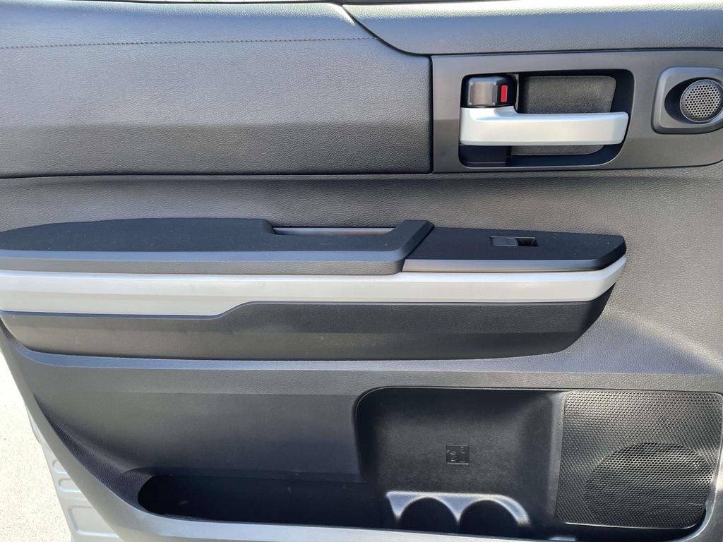 2018 Toyota Tundra SR5 5.7L V8