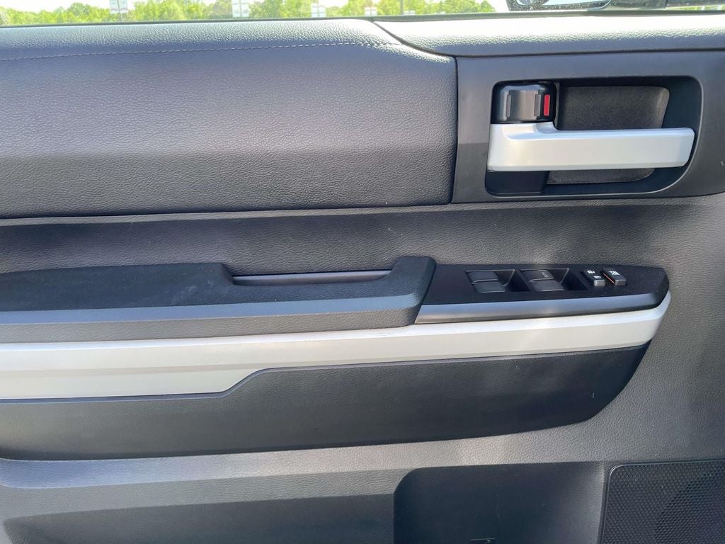 2018 Toyota Tundra SR5 5.7L V8