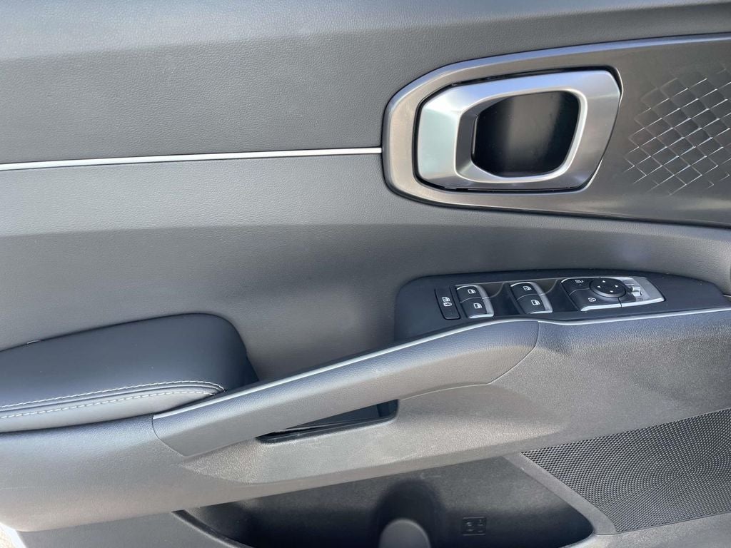 2025 Kia Sorento LX