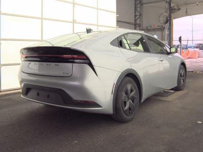 2025 Toyota Prius LE