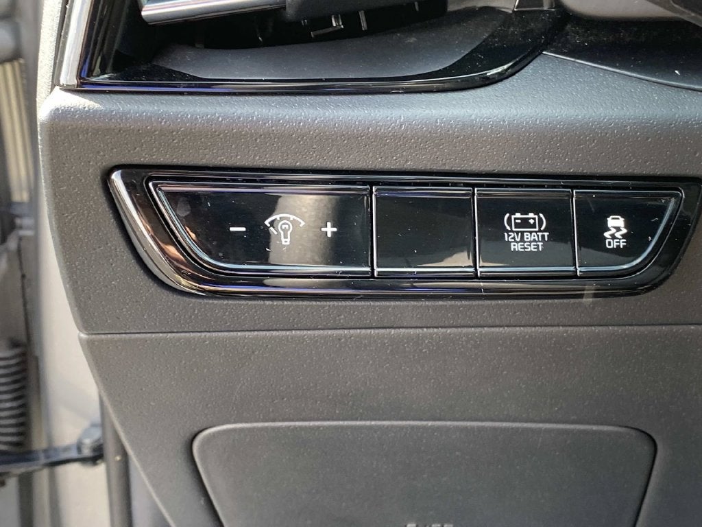 2025 Kia Niro LX