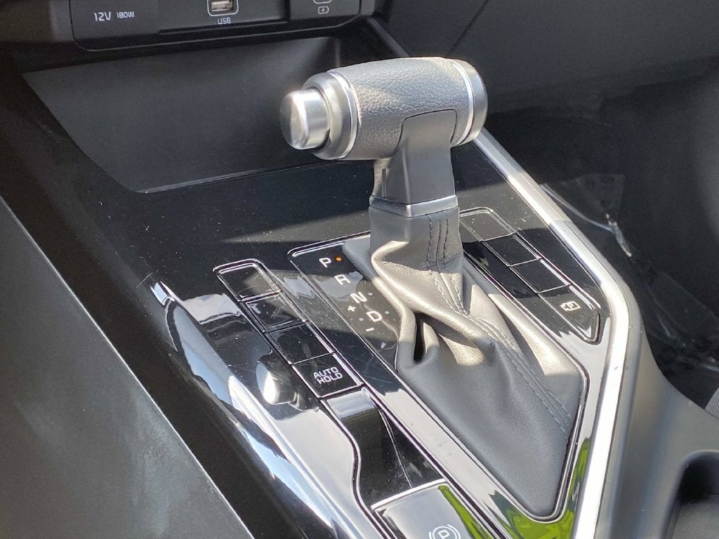 2025 Kia Niro LX