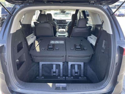 2024 Kia Carnival LX Seat Package