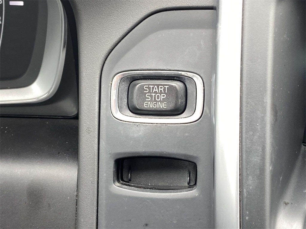 2017 Volvo XC60 T5 Inscription