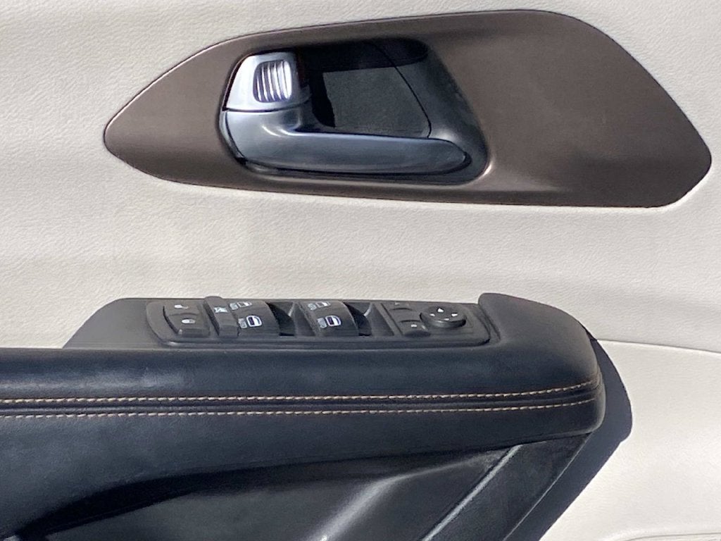 2017 Chrysler Pacifica Touring L Plus