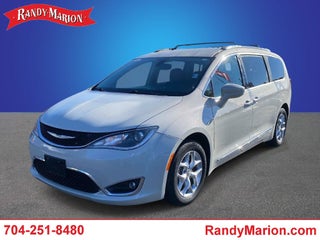 2017 Chrysler Pacifica Touring L Plus