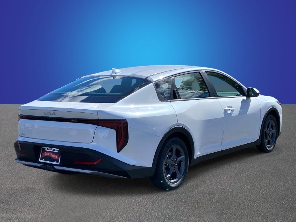 2026 Kia K4 LXS