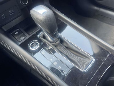 2022 Nissan Kicks SR