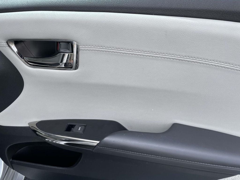 2016 Toyota Avalon Hybrid XLE Premium