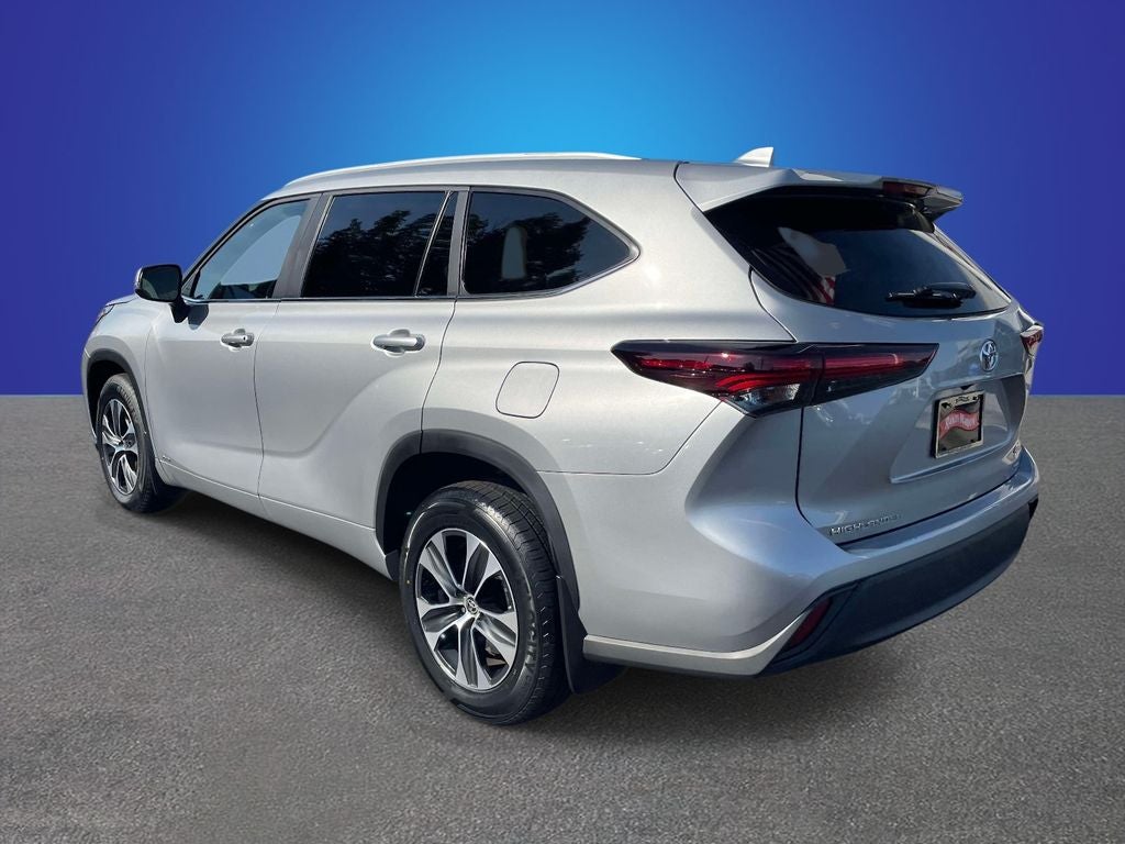 2025 Toyota Highlander Hybrid XLE