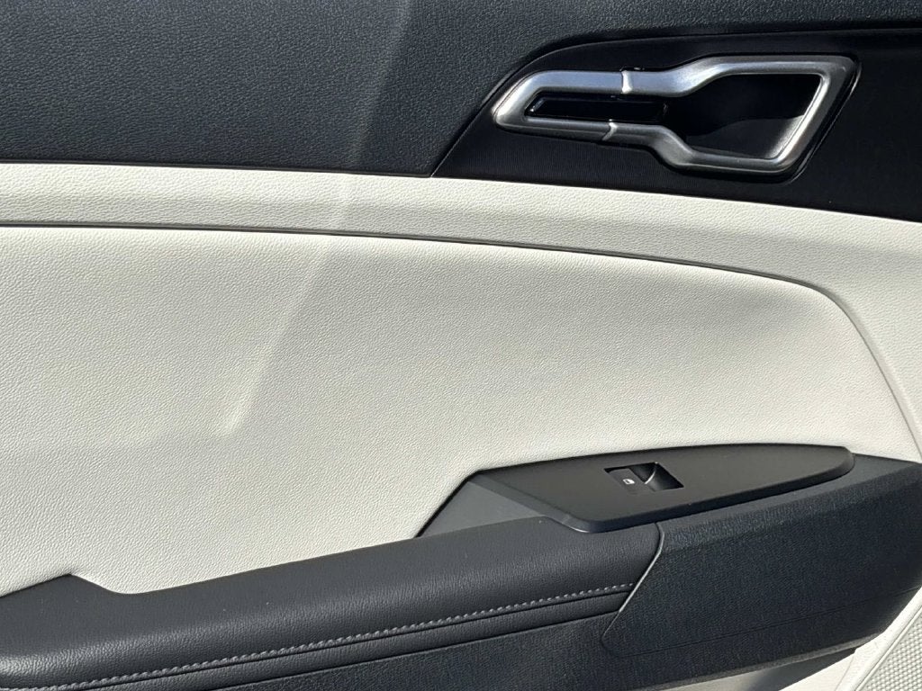 2027 Kia Sportage EX