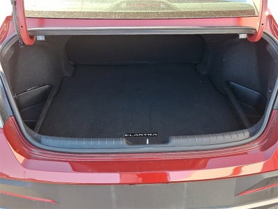 2024 Hyundai Elantra SE