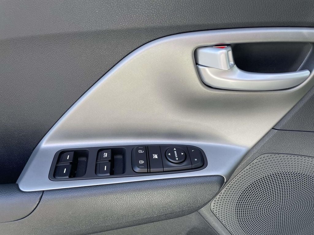 2022 Kia Niro LX