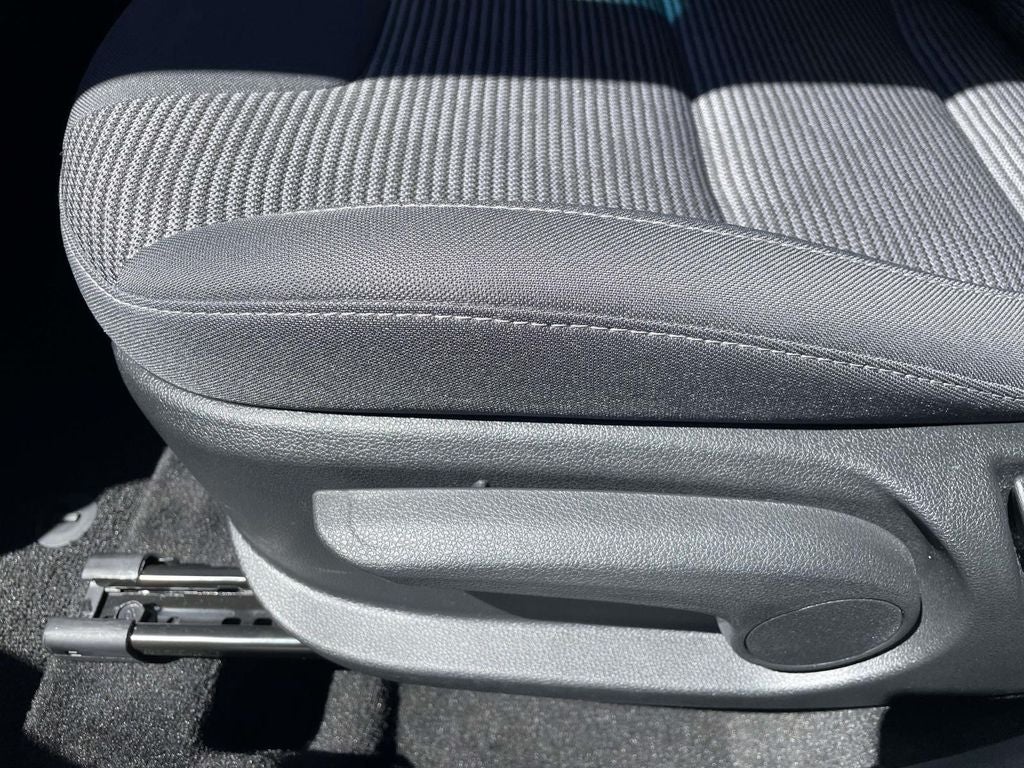 2022 Kia Niro LX