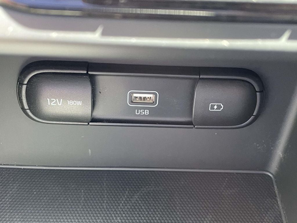 2022 Kia Niro LX