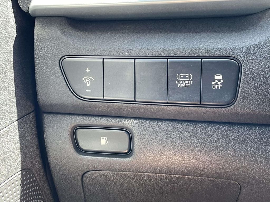 2022 Kia Niro LX