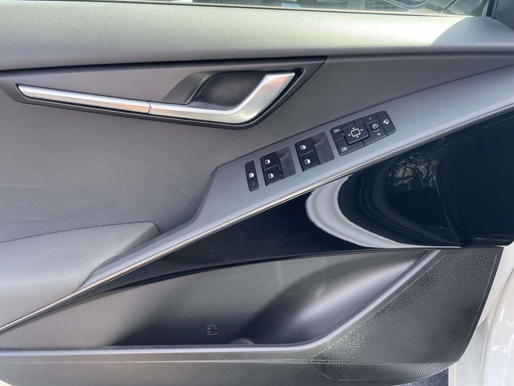 2024 Kia Niro EX Touring