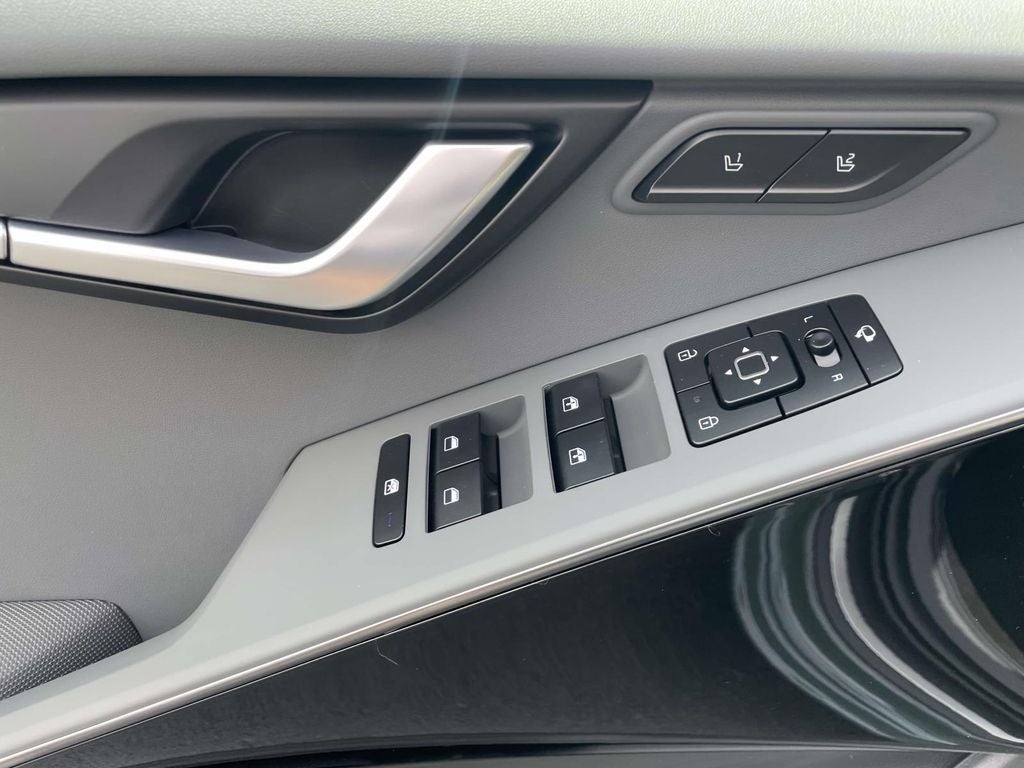 2026 Kia Niro SX