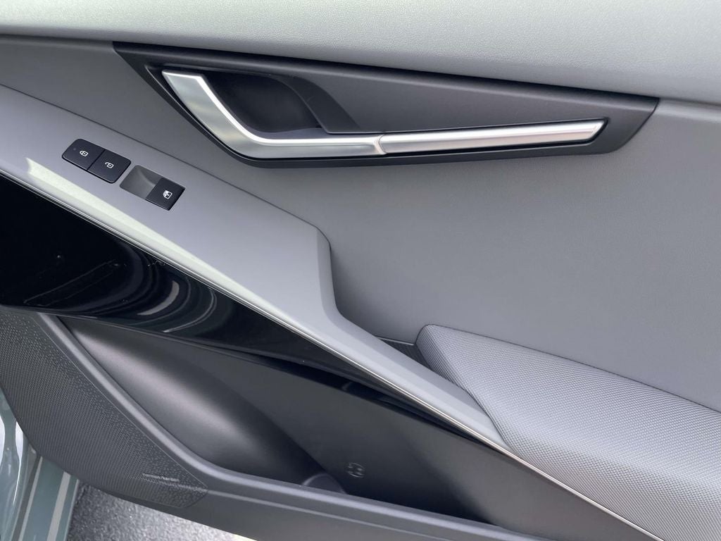 2026 Kia Niro SX