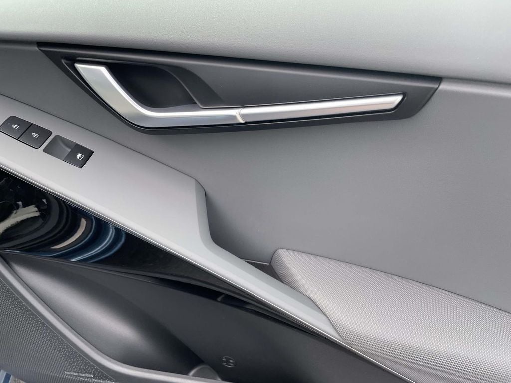 2026 Kia Niro SX