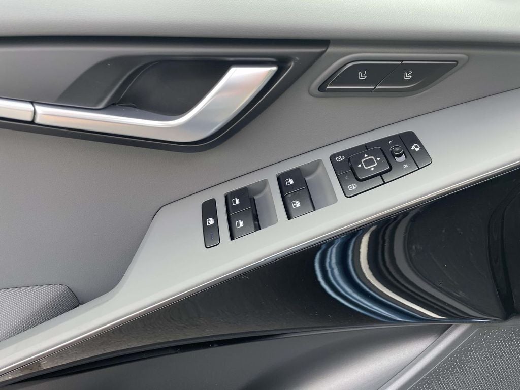2026 Kia Niro SX