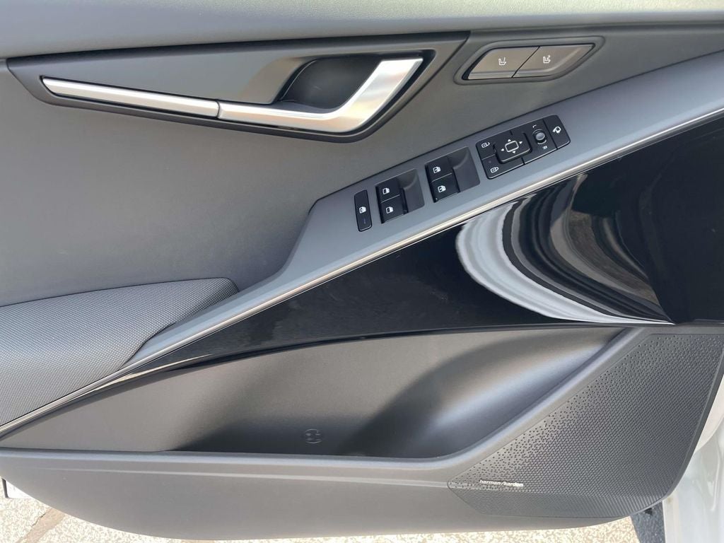 2026 Kia Niro SX
