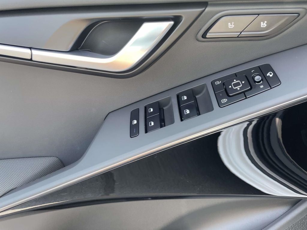 2026 Kia Niro SX