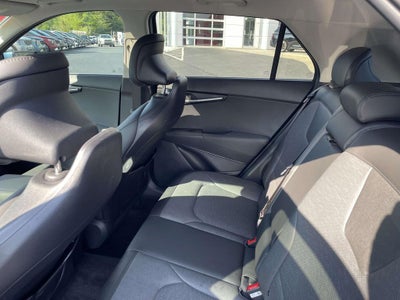 2025 Kia Niro SX