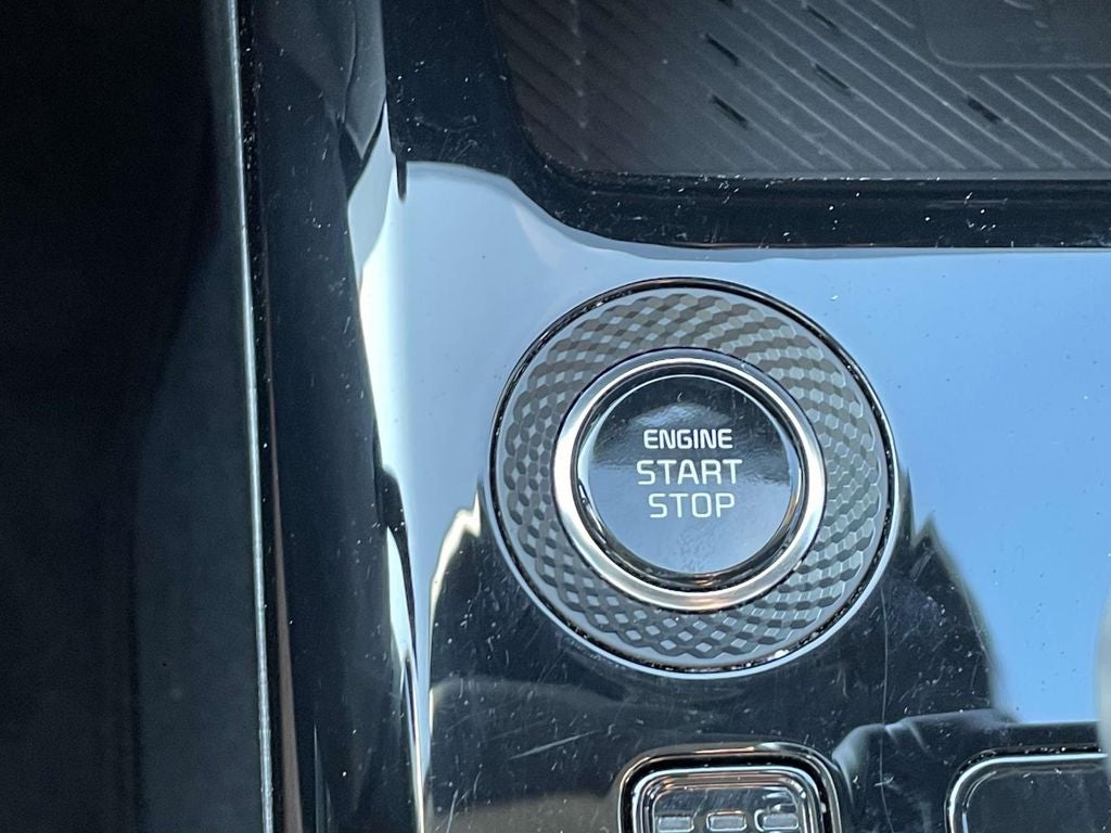 2025 Kia Niro SX