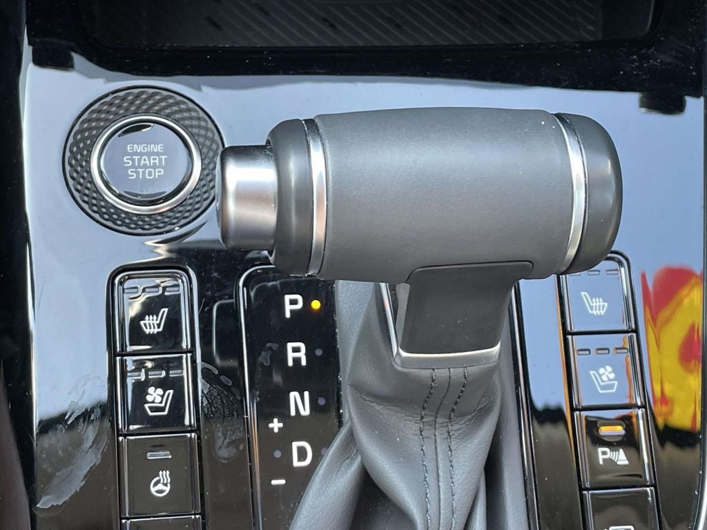 2025 Kia Niro SX