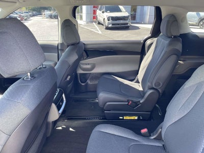 2027 Kia Carnival LX