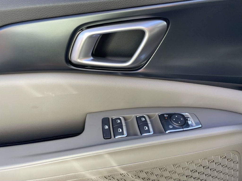 2027 Kia Carnival LX
