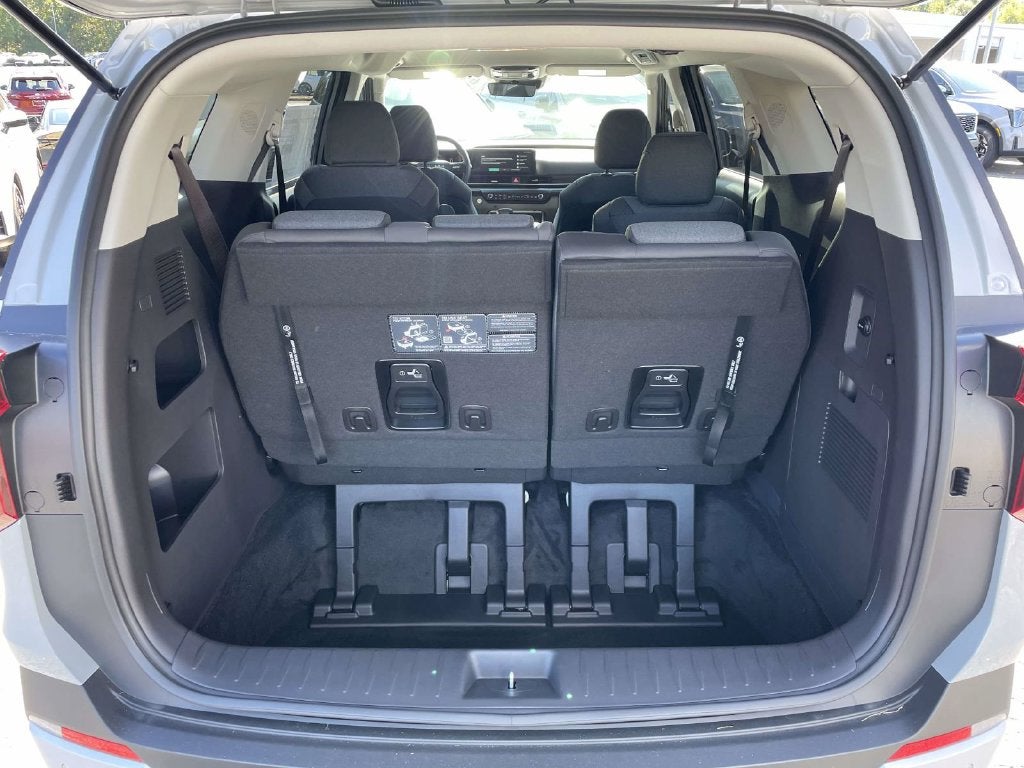2027 Kia Carnival LX