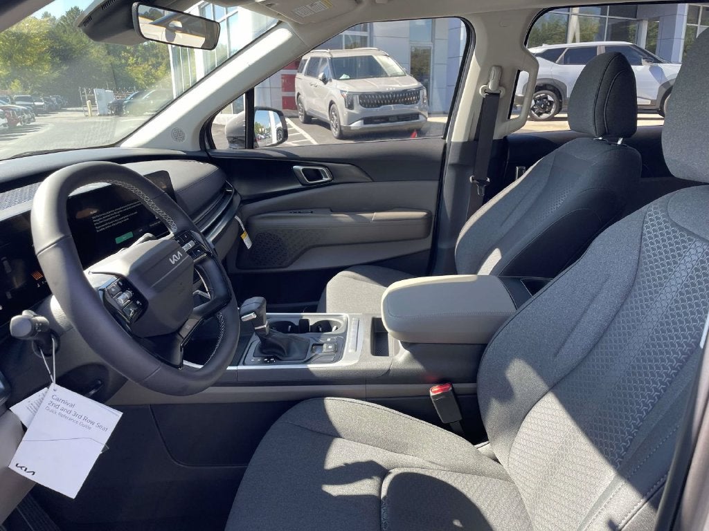 2027 Kia Carnival LX