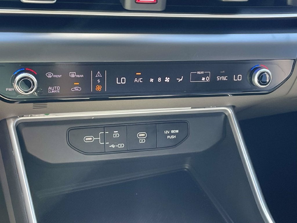 2027 Kia Carnival LX