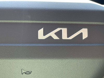 2027 Kia Carnival LX