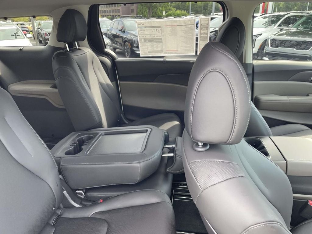 2027 Kia Carnival EX