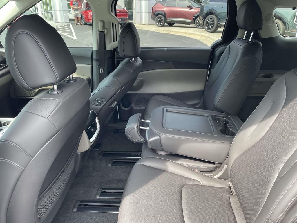 2027 Kia Carnival EX
