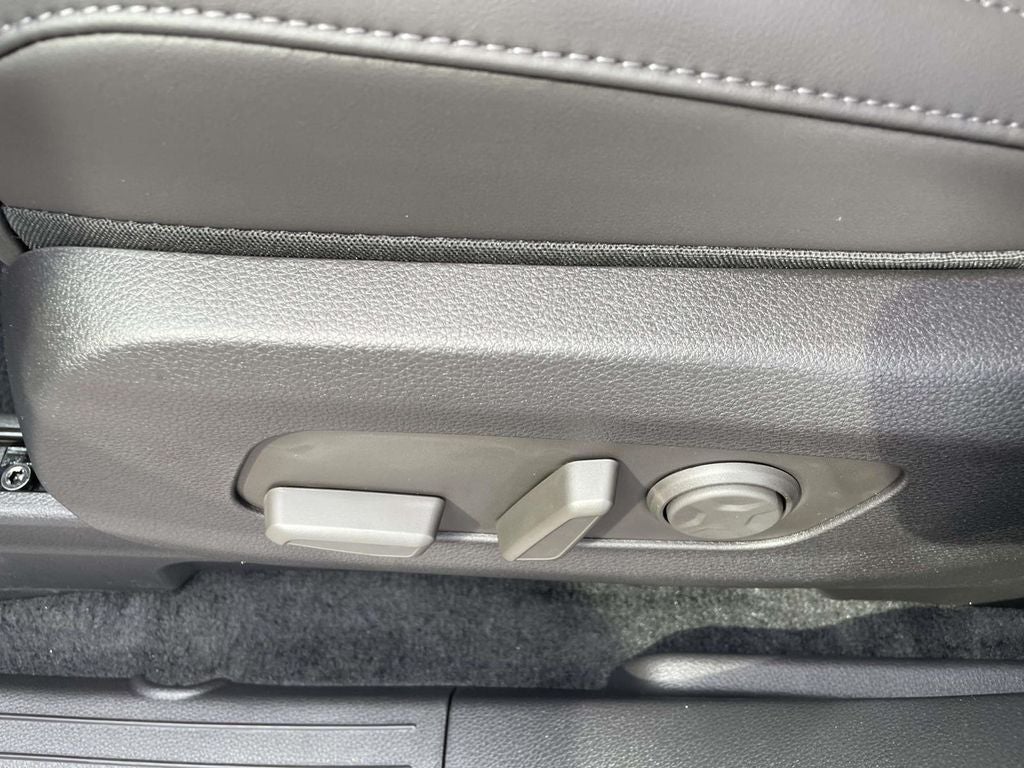 2027 Kia Carnival EX