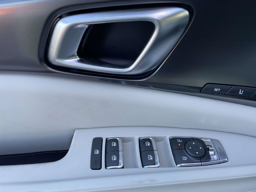 2027 Kia Carnival SX