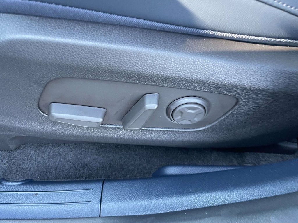 2027 Kia Carnival SX