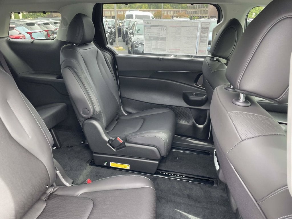 2027 Kia Carnival SX
