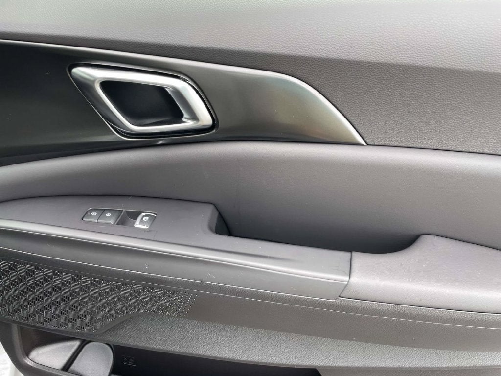 2027 Kia Carnival SX